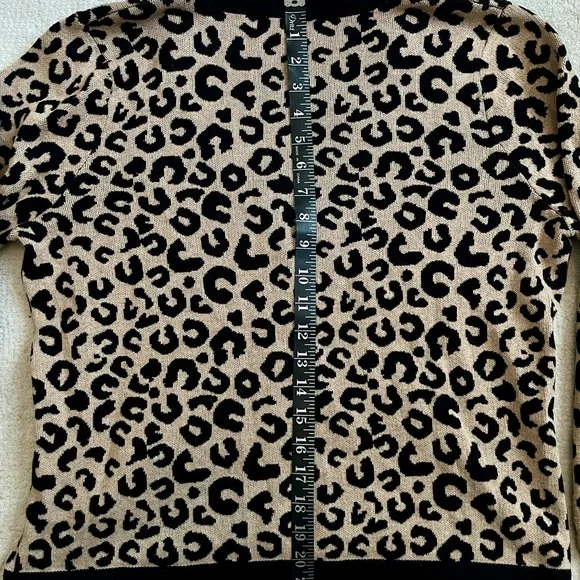 Vince Camuto Leopard Print Cardigan with Black Trim - Picture 6 of 6